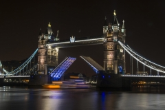 DAS-126B Tower Bridge London Night 30x20
